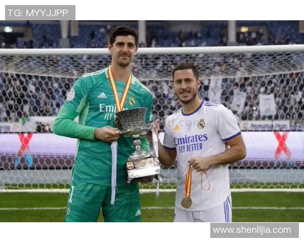 维尼修斯突然宣布离队 球迷不舍送别巨星离开 维尼修斯突然宣布离队 球迷不舍送别巨星离开