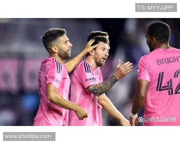 以镜头回顾AC米兰经典瞬间那一幕至今令人泪目球迷难以忘怀