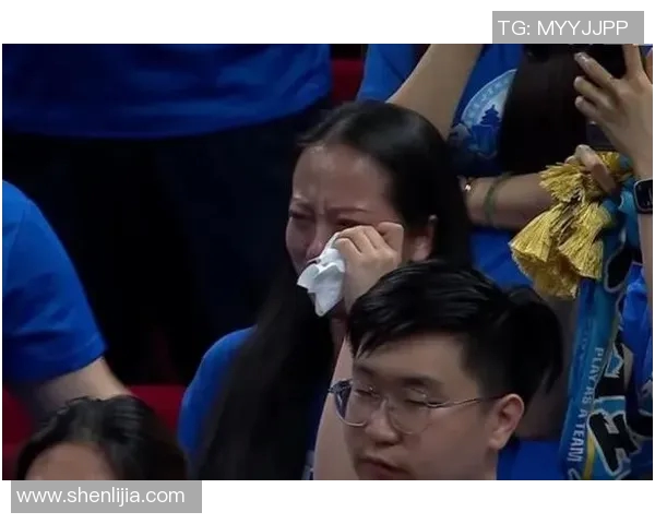 突发!浓眉宣布将离队引发球迷不舍告别泪目瞬间篮球界震动 突发!浓眉宣布将离队引发球迷不舍告别泪目瞬间篮球界震动